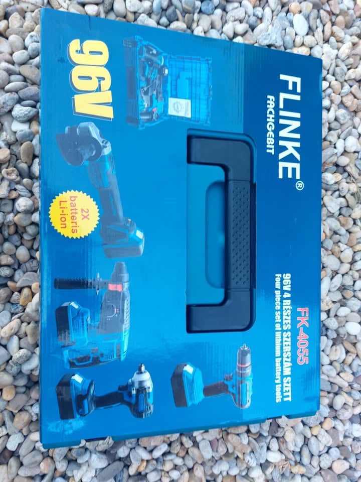 4-dielna Aku sada náradia- 2x aku - 4