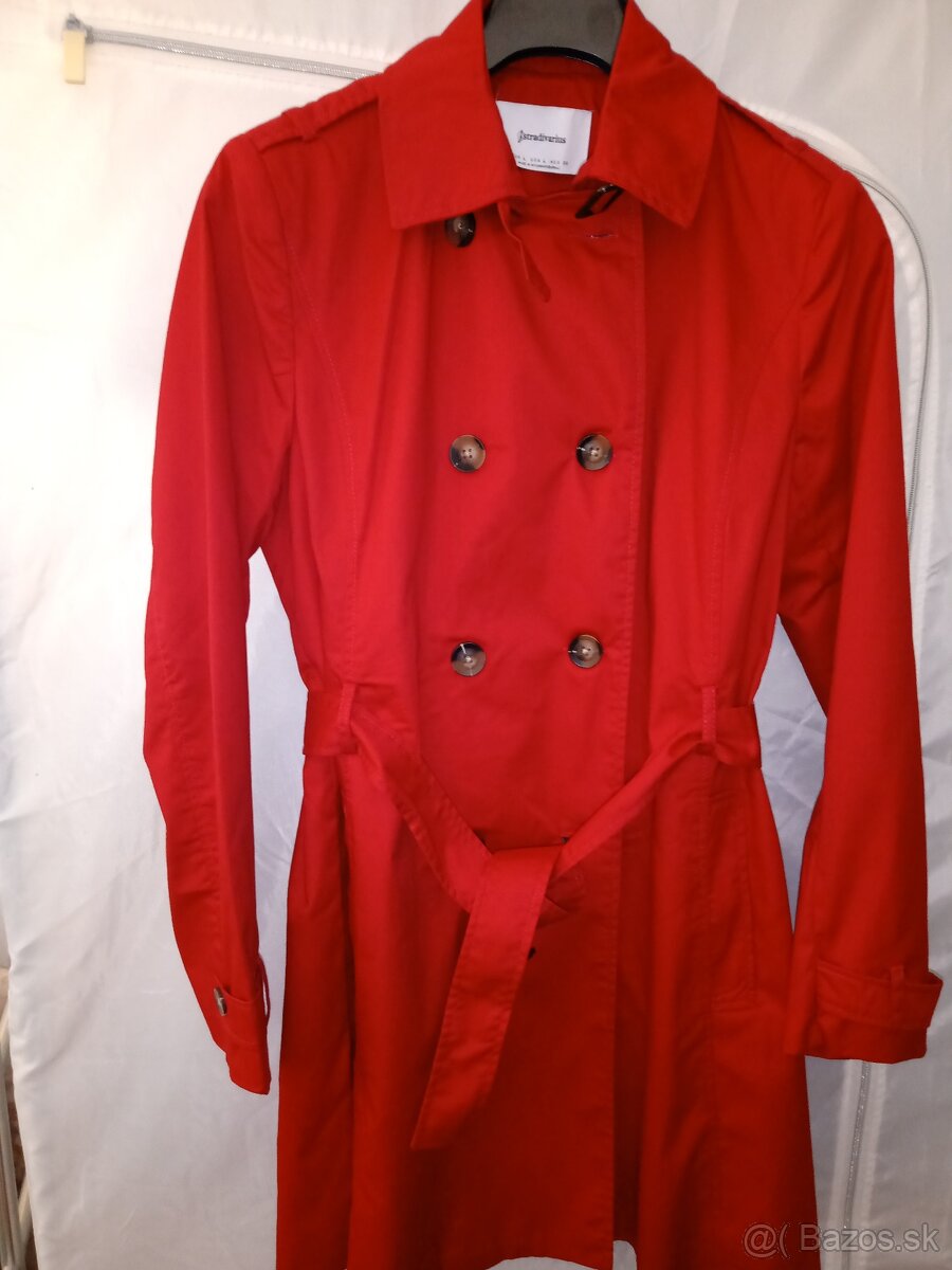 2xKabát čierny, 1xTrenčkot červený, i n é - 4