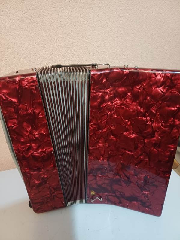 Predám akordeón Weltmeister - 4