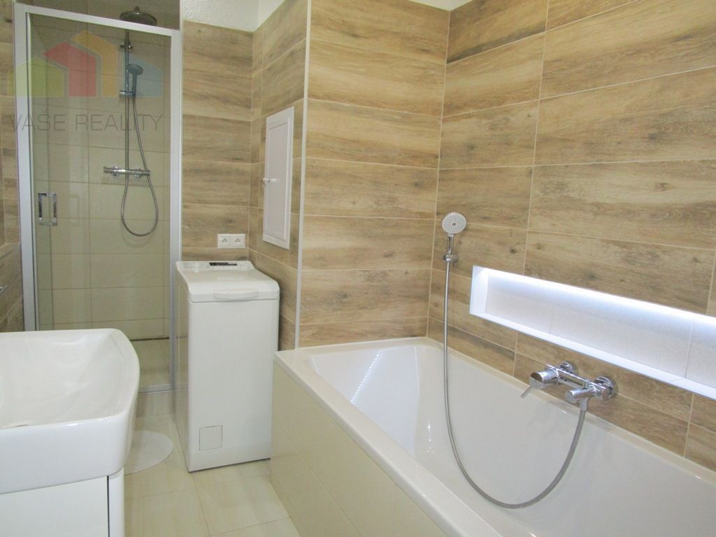 Prenájom veľký 2 izbový byt s dvomi balkónmi Nitra - 4