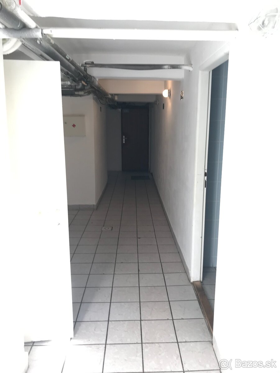 VÝROBNÉ PRIESTORY O VÝMERE 94 m2, KOŠICE - BARCA - 4