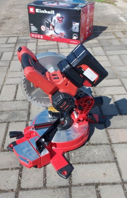 EINHELL náradie/redukcia pre aku DeWALT / Milwaukee M18V. - 4