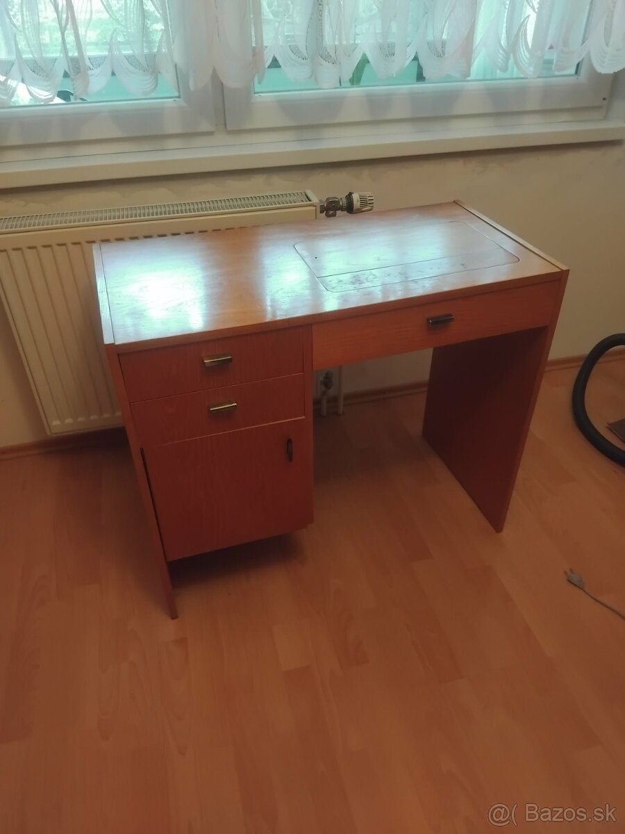 šijací stroj Veritas so stolíkom - 4
