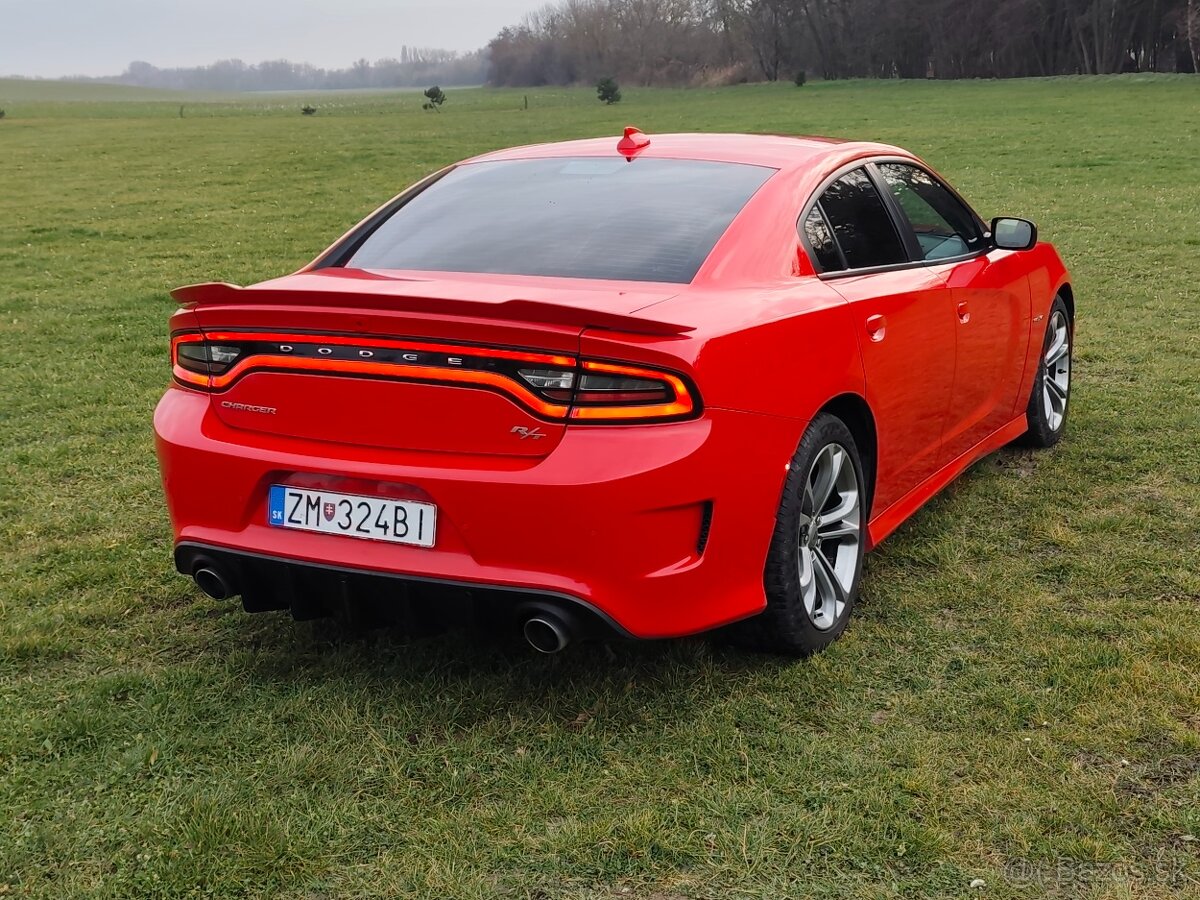 Dodge Charger 5.7 HEMI R/T 267KW rok 2020 - 4