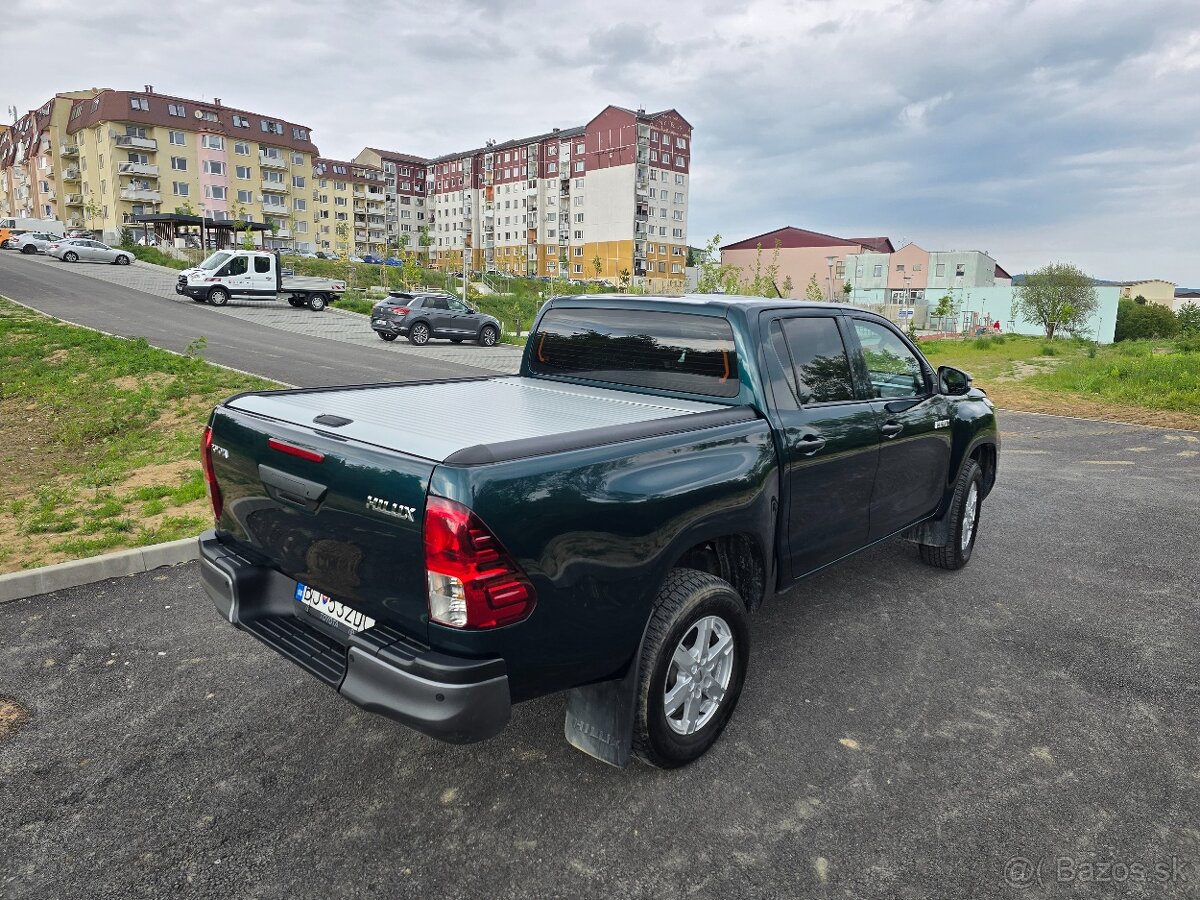 Toyota Hilux DC 2.4 I D-4D Live 4x4