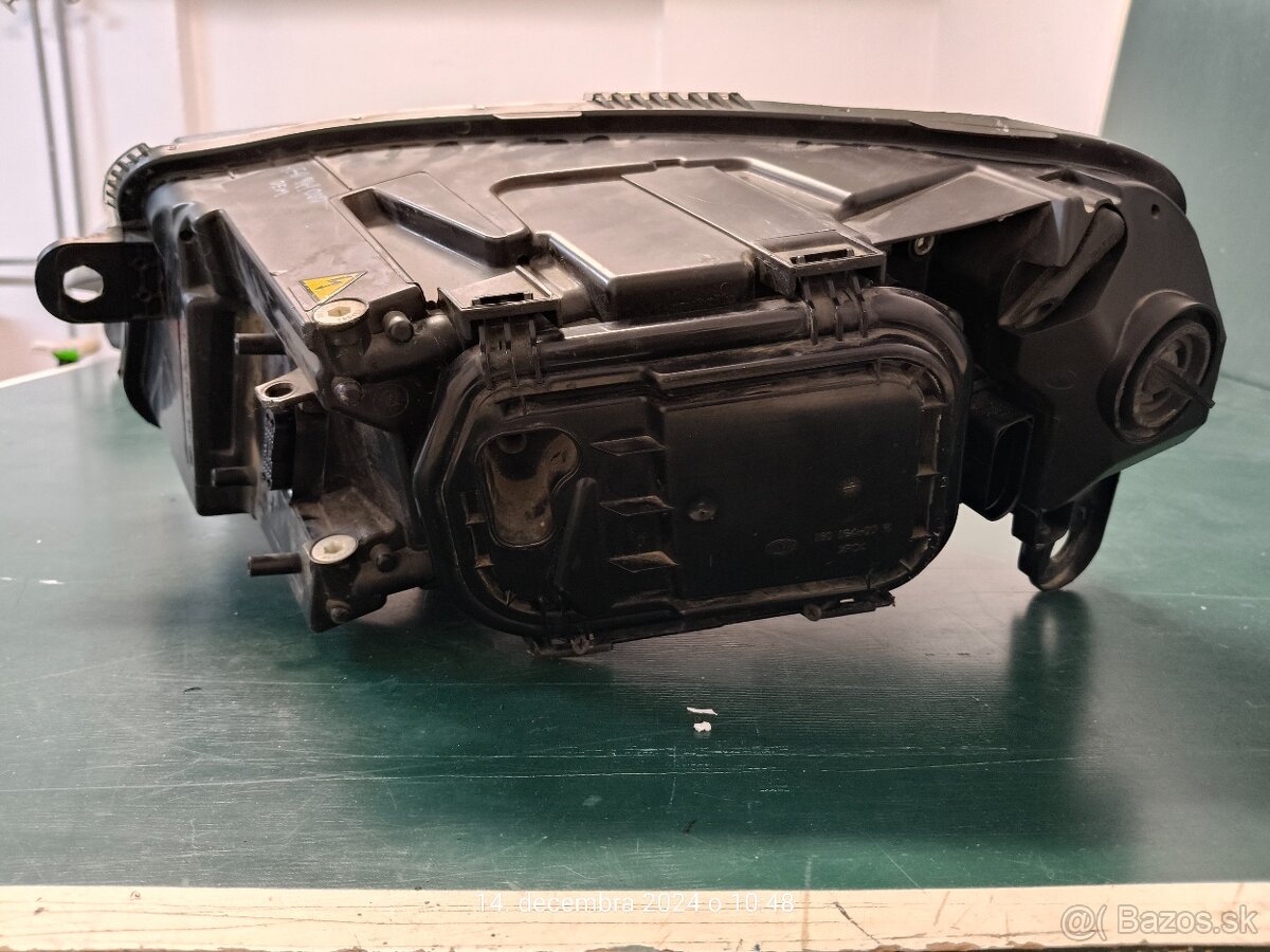 Pravý natacaci bixenon Audi A6 C6 4f originál Hella - 4