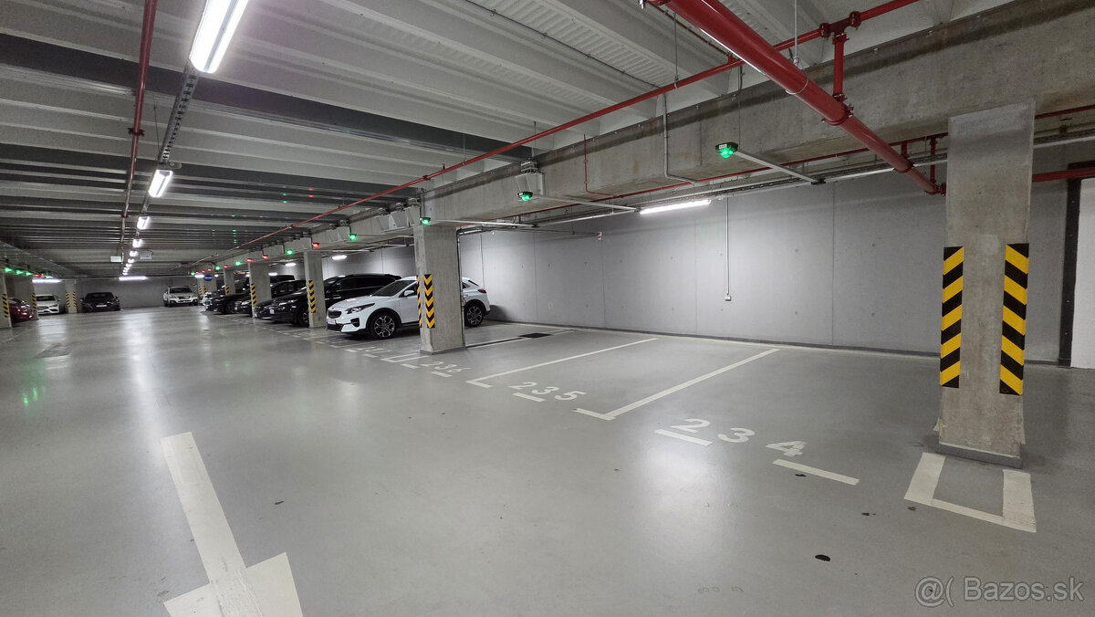 Garážové státie priamo v Tehelnom poli - 4