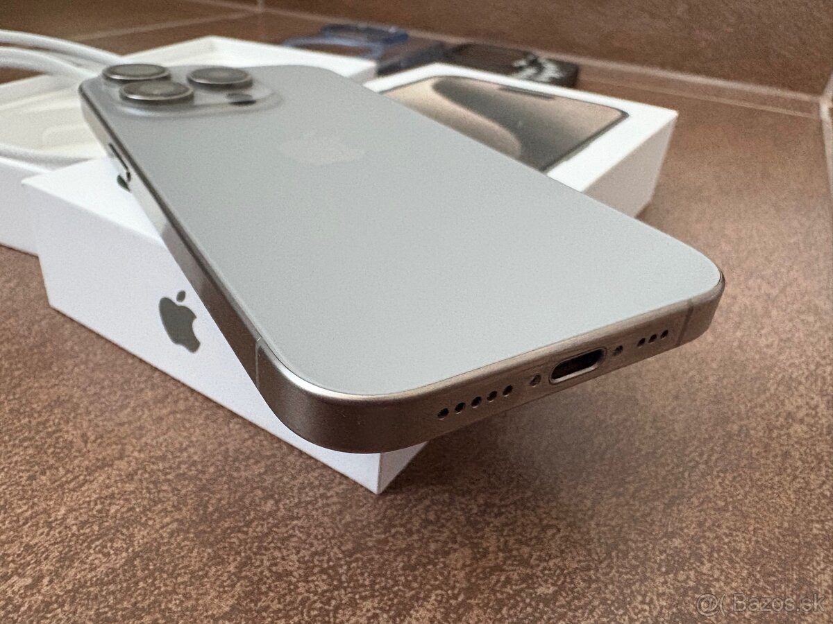 Apple iPhone 15 Pro 128GB Natural Titanium - 4