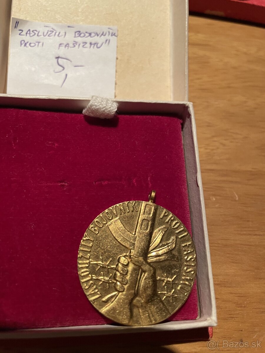 Vojenske odznaky 17 (Medajle) - 4
