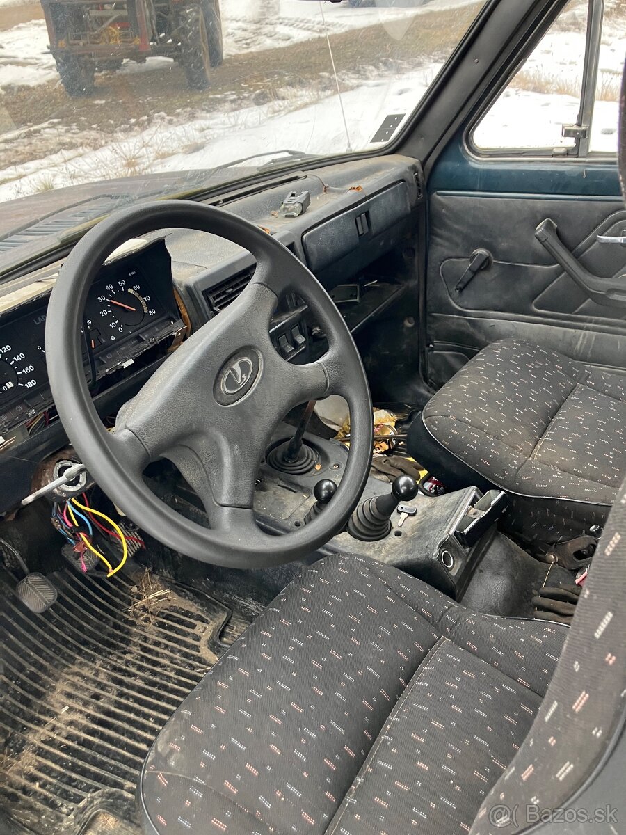 Lada Niva - 4