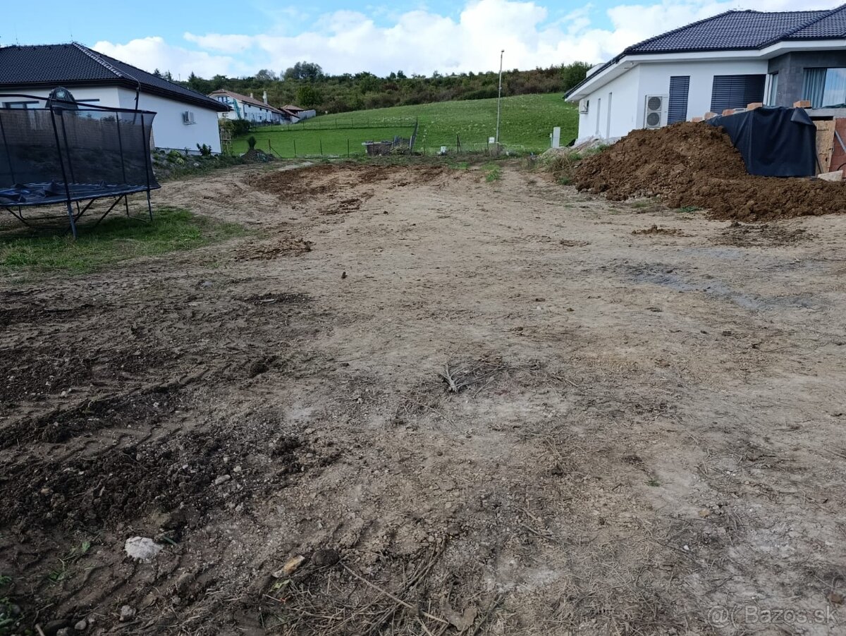 Pozemok - 4