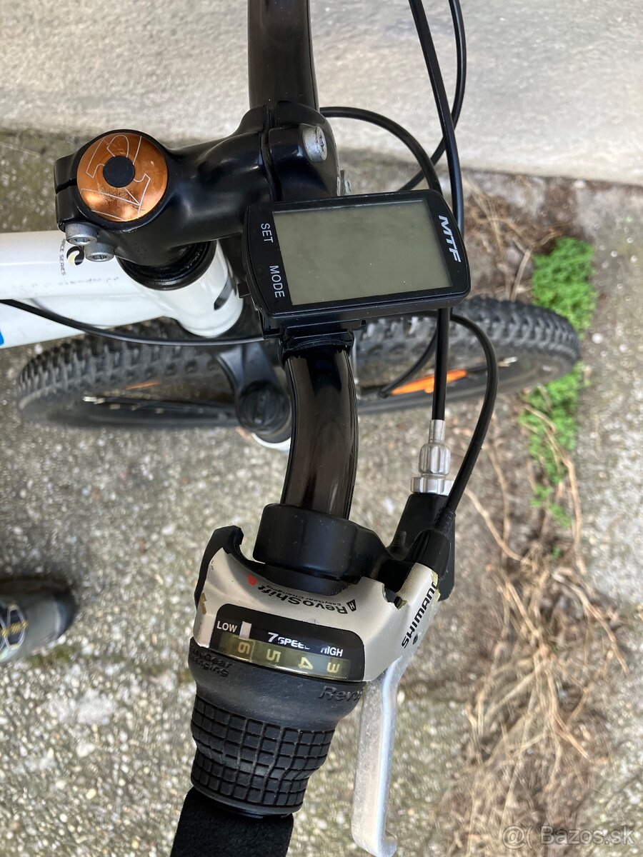 Bicykel Cube Team 24 - 4