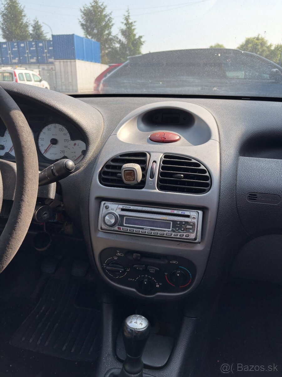 Peugeot 206 - 4