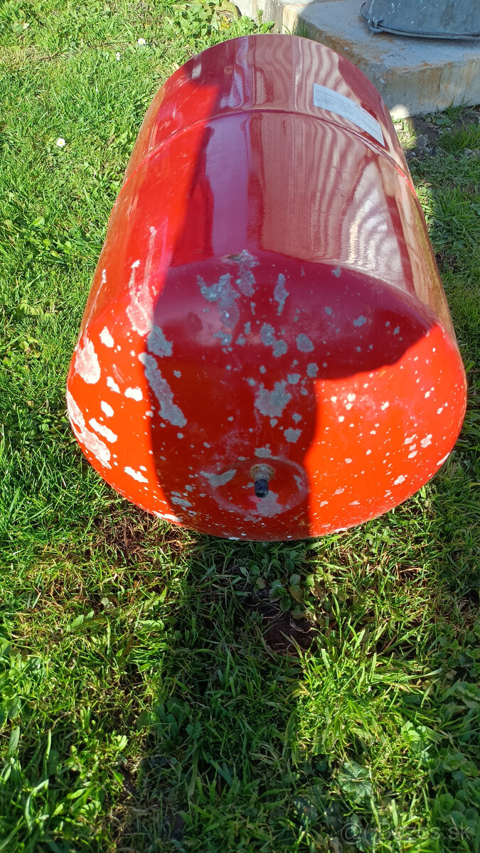 Plynový liatinový kotol, čerpadlo, expanzná tlaková nádoba - 4