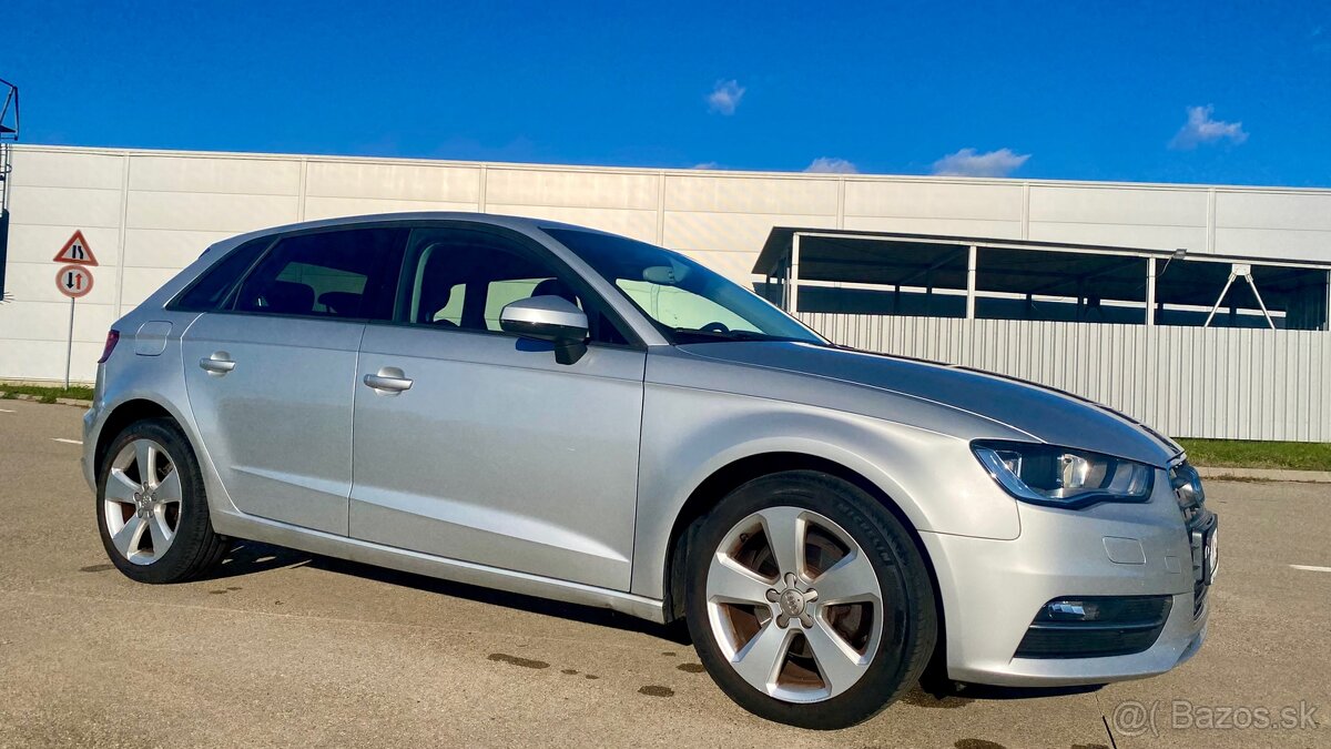 Audi A3 sportback 1,6 TDI 77kw Automat 7.st - 4