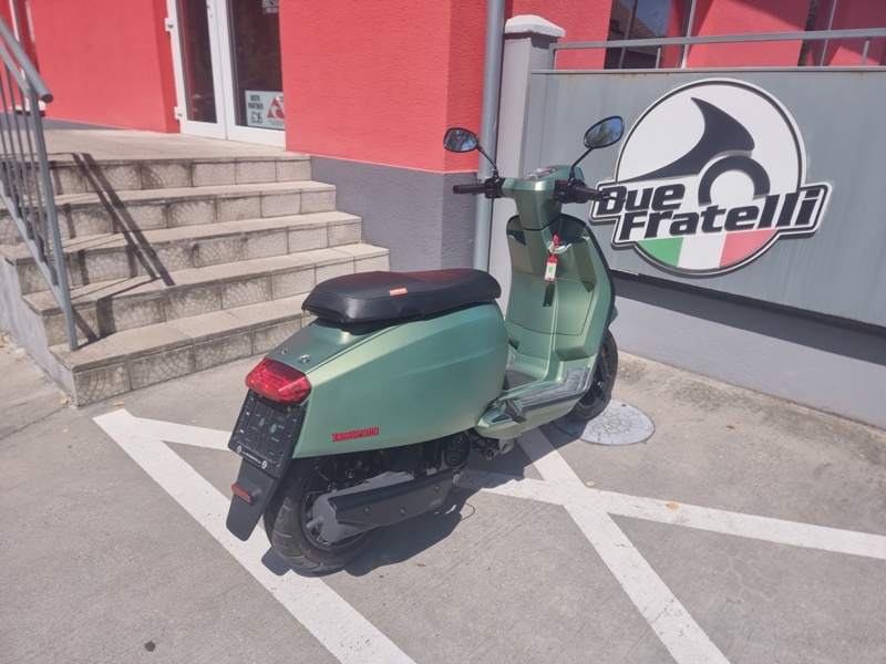 Lambretta V-Special 125i E5 - 4