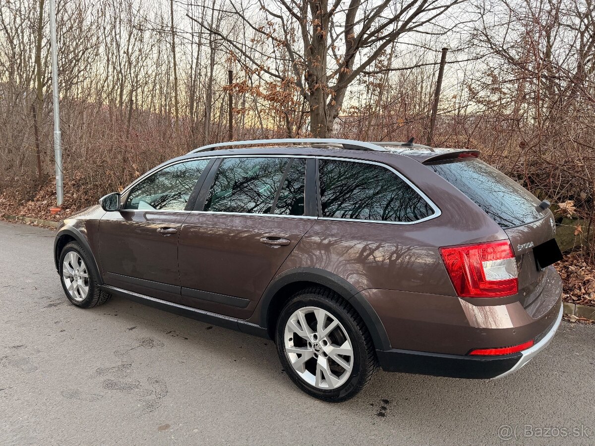 ŠKODA OCTAVIA SCOUT 2.0 TDI 110kW 4x4 - 4