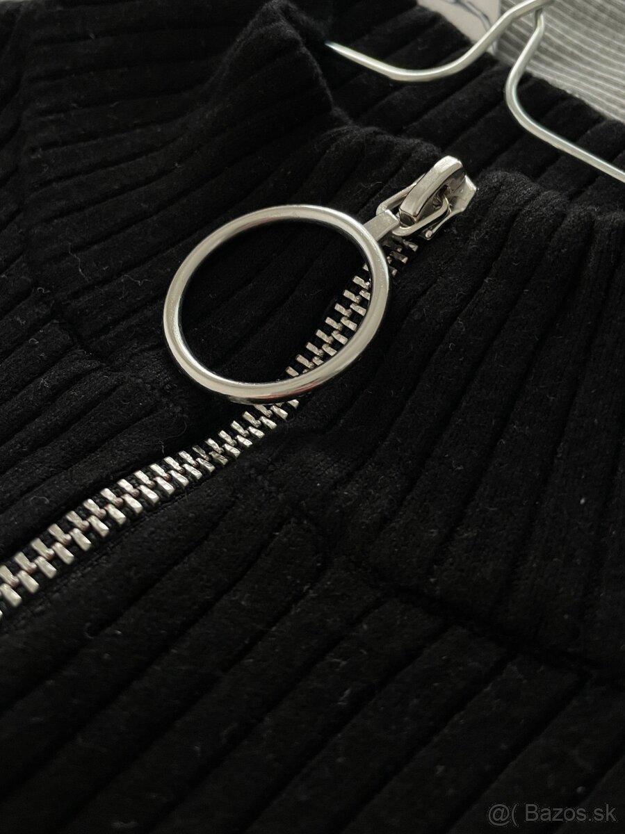 H&M Čierny crop rolák so zipsom XS 34 - 4