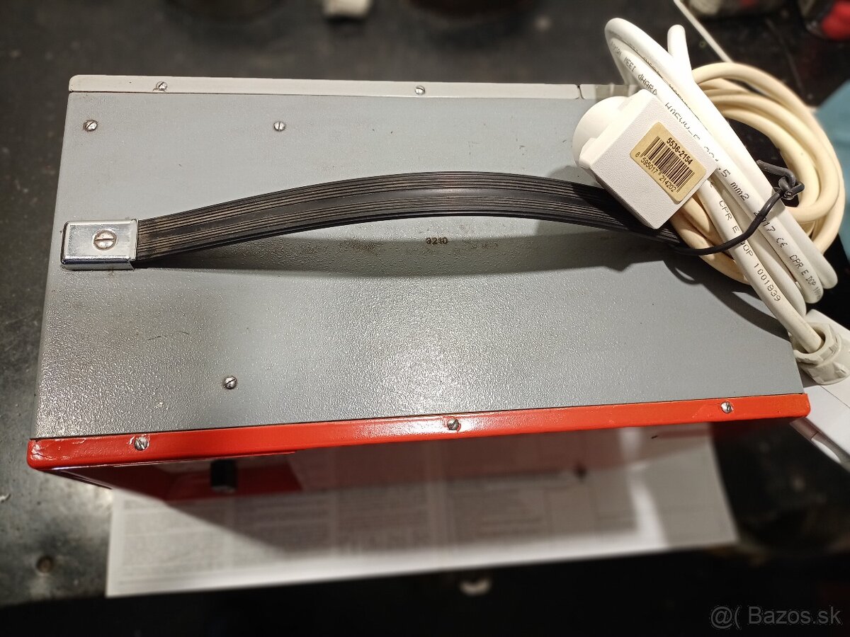 Predám stabilizovaný oddeľovací zdroj napätia - 4