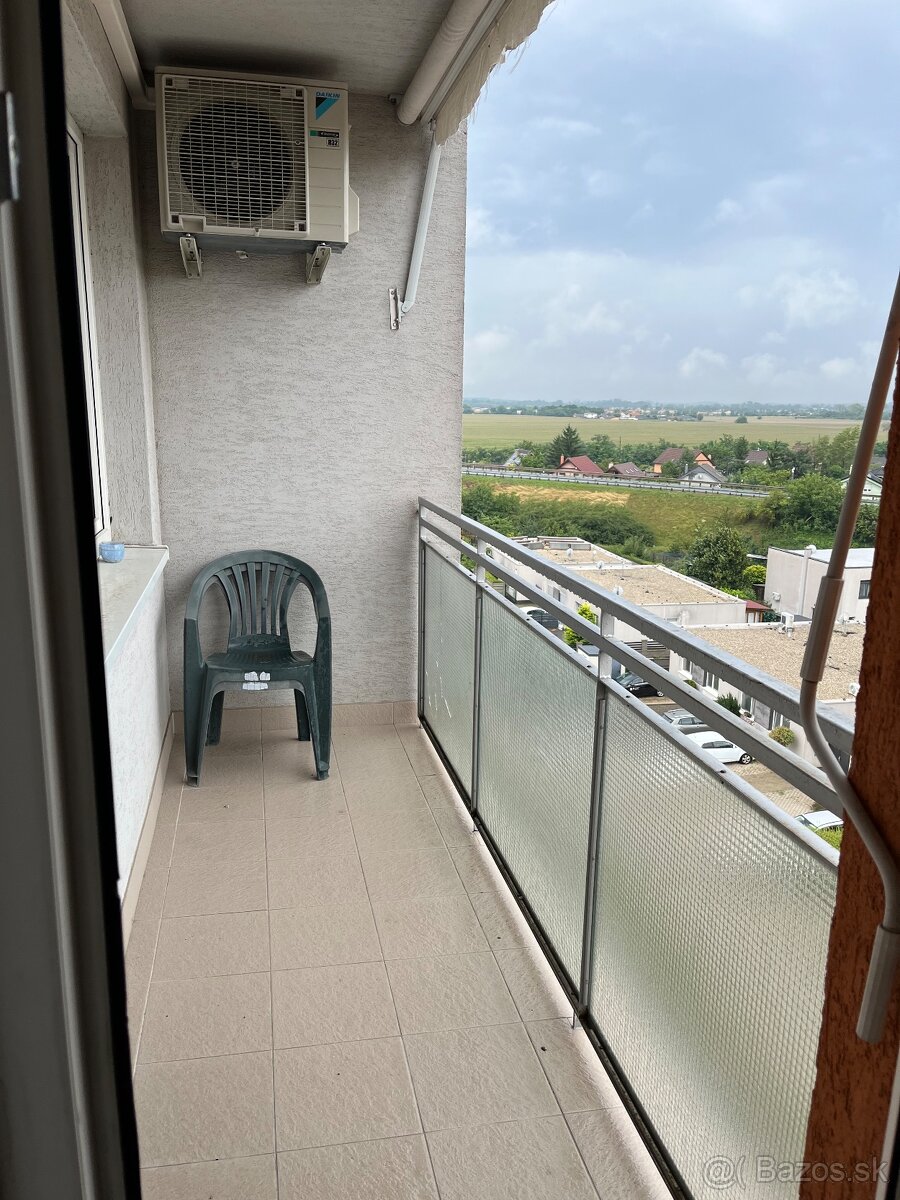 Slnecny 2-izbovy byt s parkovacim miestom - 4