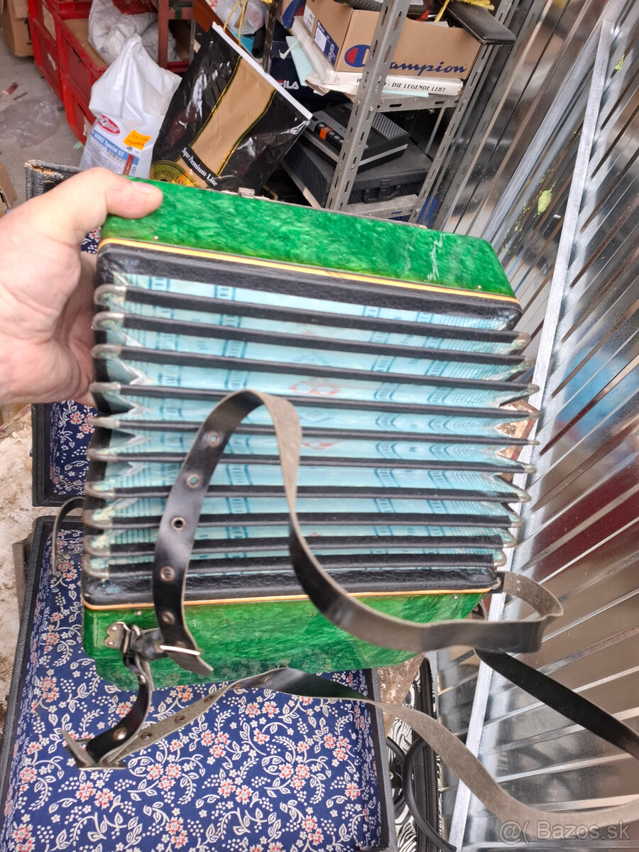 Predám starú detskú harmoniku Mališ USSR - 4