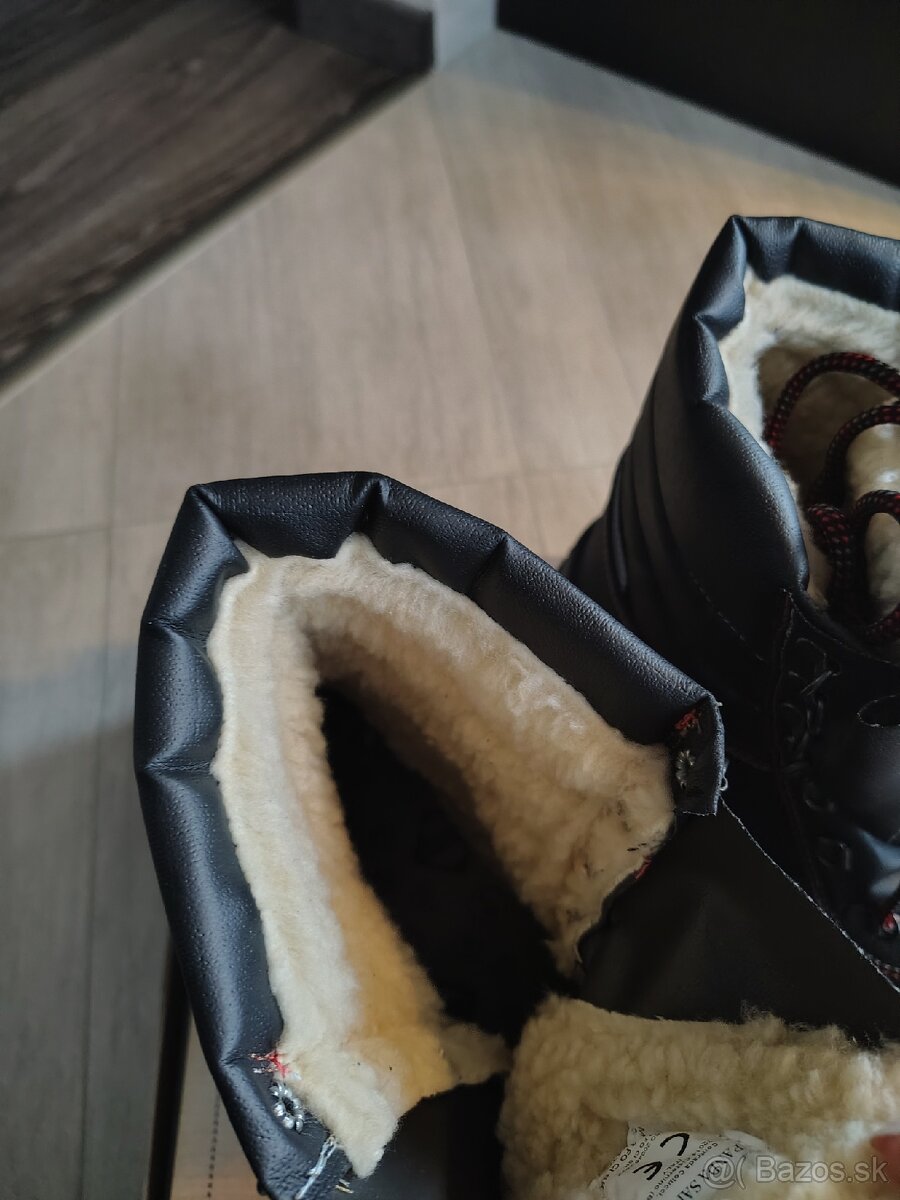 Zimné, zateplené pracovné topánky 43 - 4