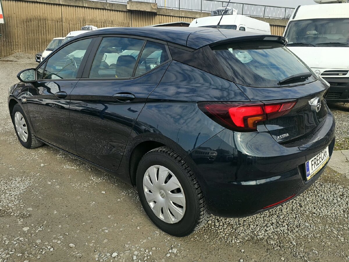 Opel Astra 1.4 Selection 74kW 100HP M5 Rezervované - 4