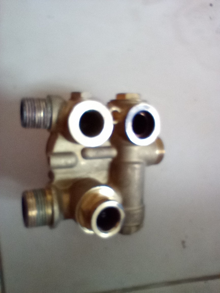 Predám plnefunkčný trojcestný ventil PROTHERM TIGER 24 KTZ, - 4