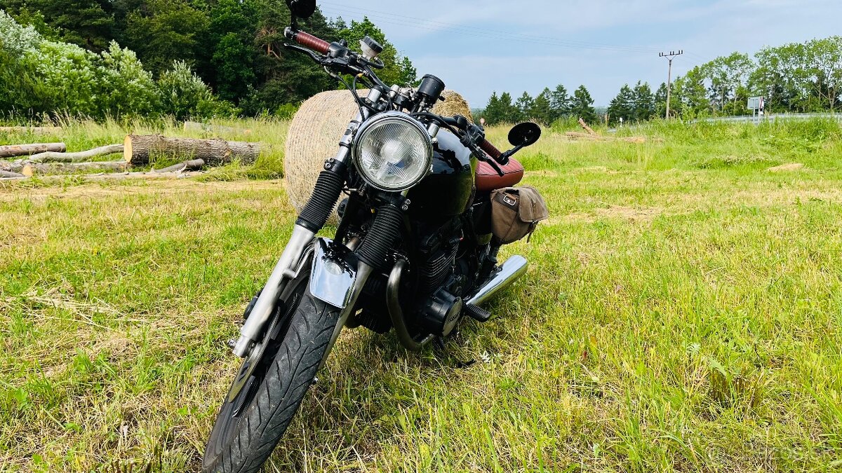 Yamaha XS750 - 4