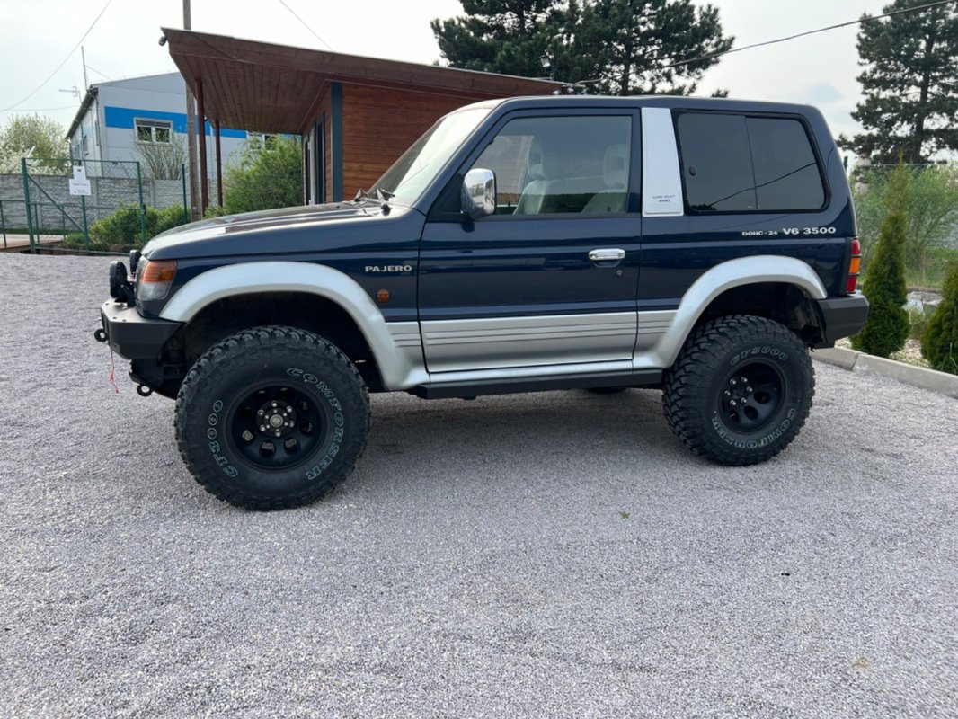 Mitsubishi Pajero 3.5 GLS A/T AB A/C LED - 4