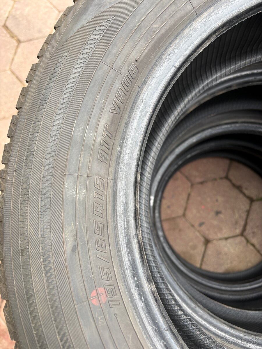 Yokohama 195/65 R15 - 4