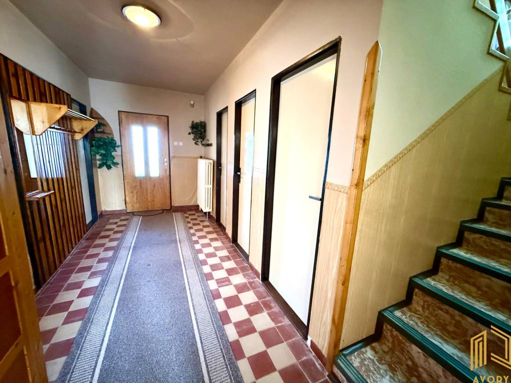 VÝRAZNÁ ZĽAVA , NA PREDAJ 5 - IZB. ROD.DOM, JABLONICA. - 4