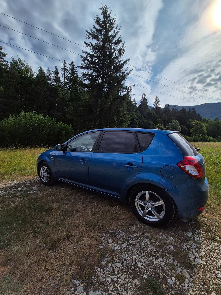 PREDAM Kia Ceed 77Kw benzin 2011 - 4