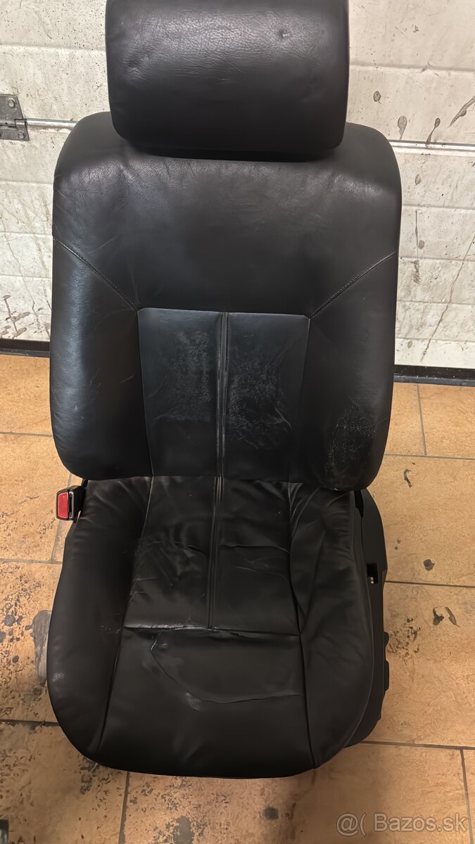 Interiér bmw e39 touring - 4