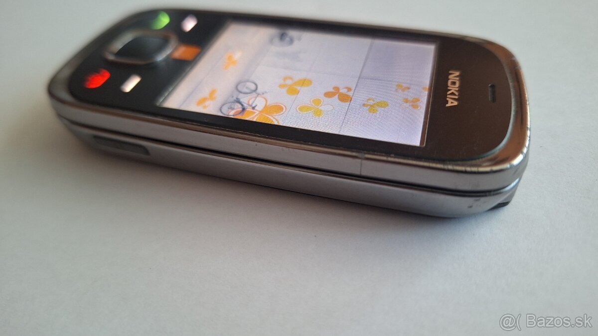 Nokia 7230 - 4