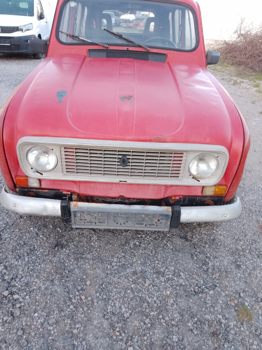 Renault 4 - 4