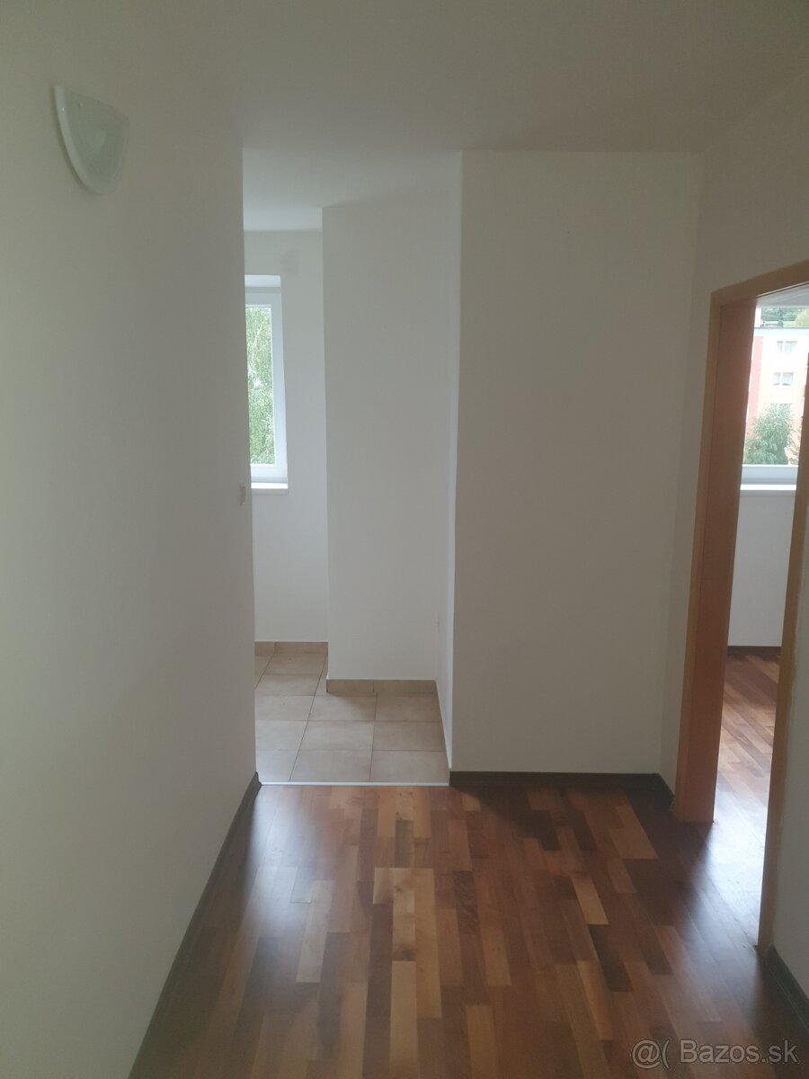 Predám 1-izbový byt v Tvrdošíne - 4
