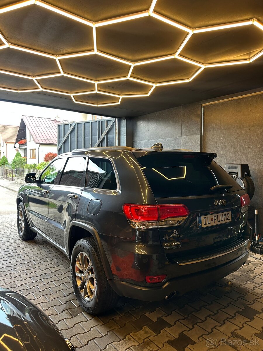 Jeep Grand Cherokee - 4