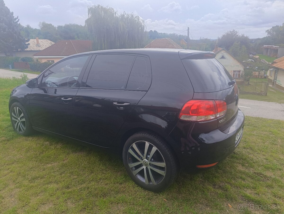 Predám Volkswagen golf 6 - 4