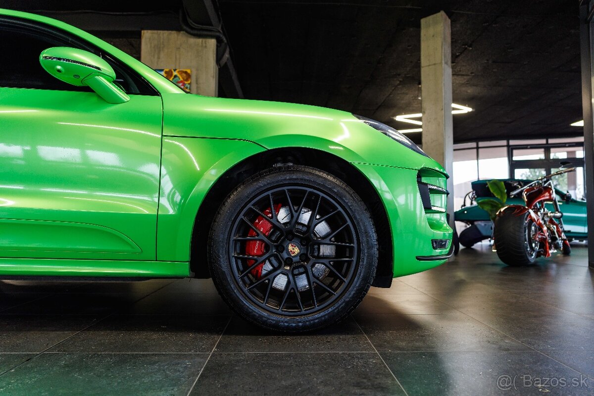 Porsche Macan Turbo Performance 1/75 - 4