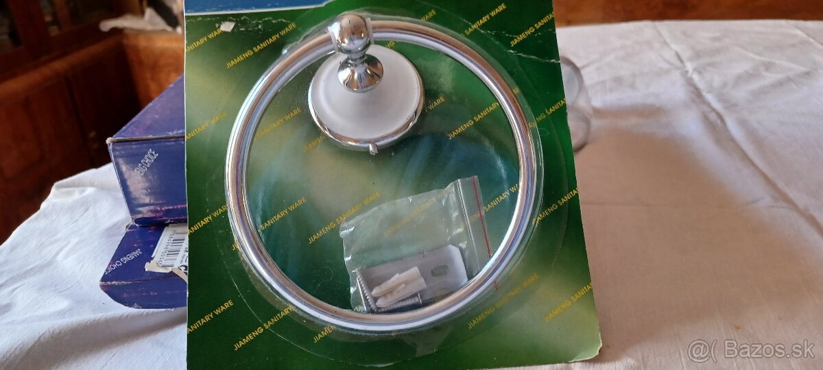 kompletná sada doplnkov do kúpeľne - 4