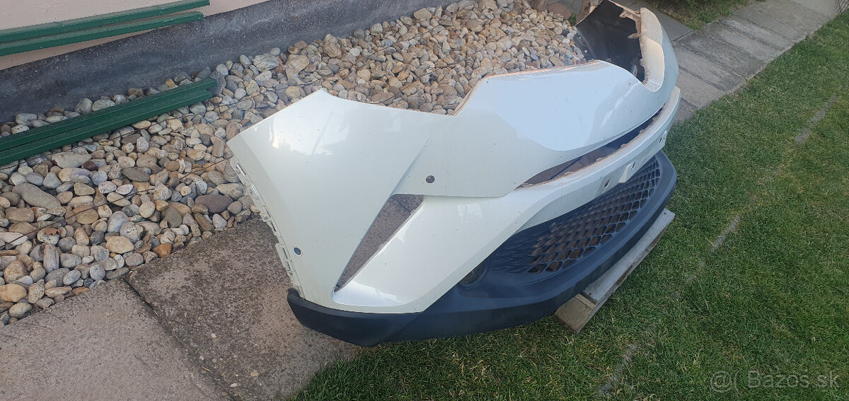 TOYOTA CH-R PREDNY NARAZNIK A BLATNIK - 4