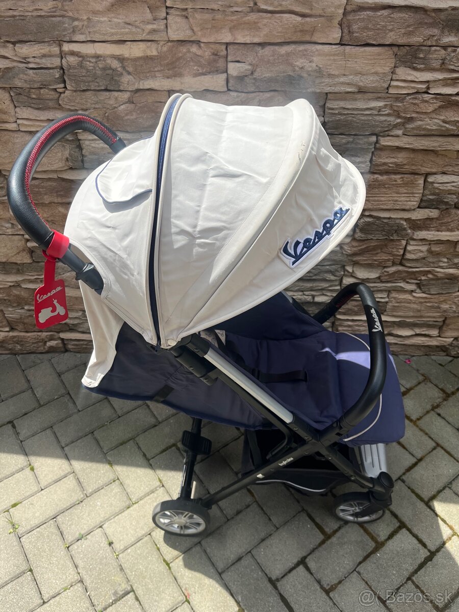 Inglesina Quid Vespa – ľahký skladací kočík s príslušenstvom - 4