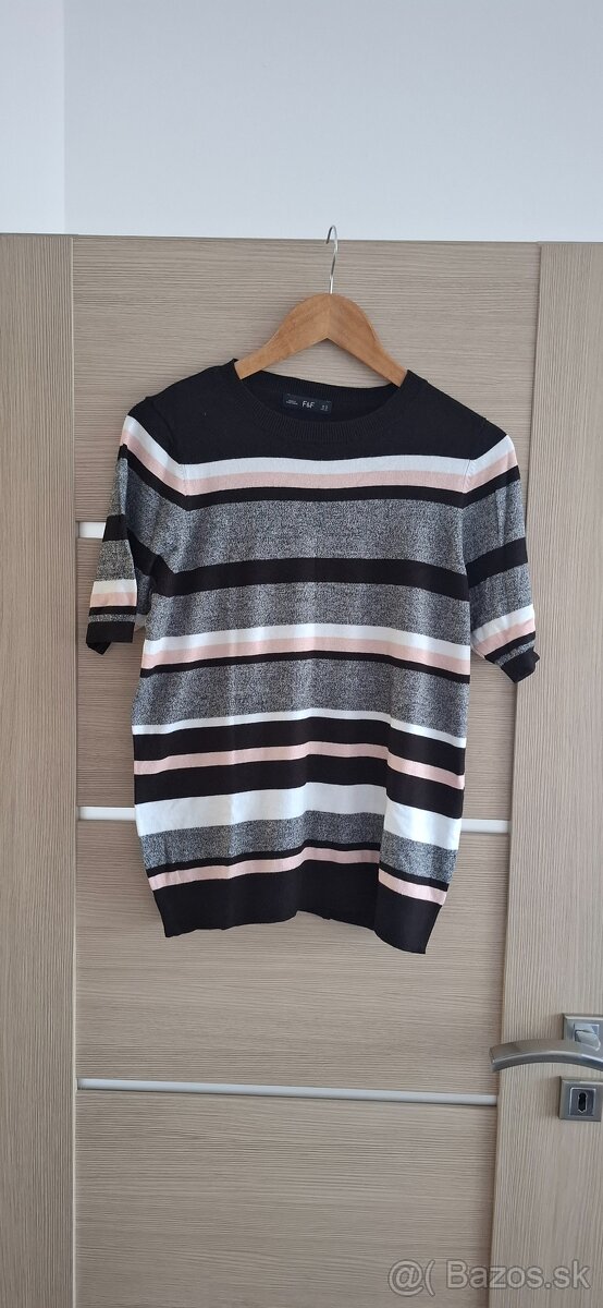 Dámske šaty, tričká, tepláky, legíny - veľkosti L, XL - 4