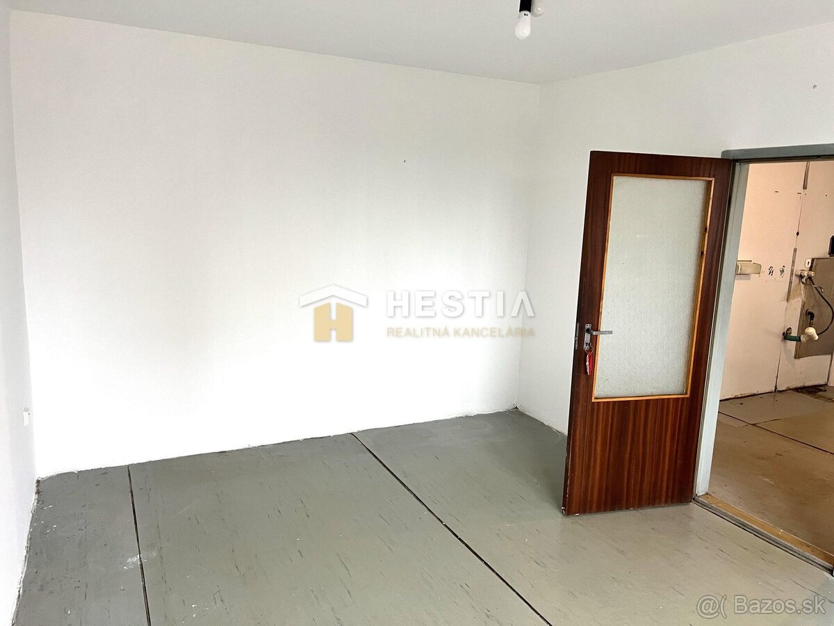 Na predaj 1-izbový byt, Senica- ideálny na rekonštrukciu / i - 4