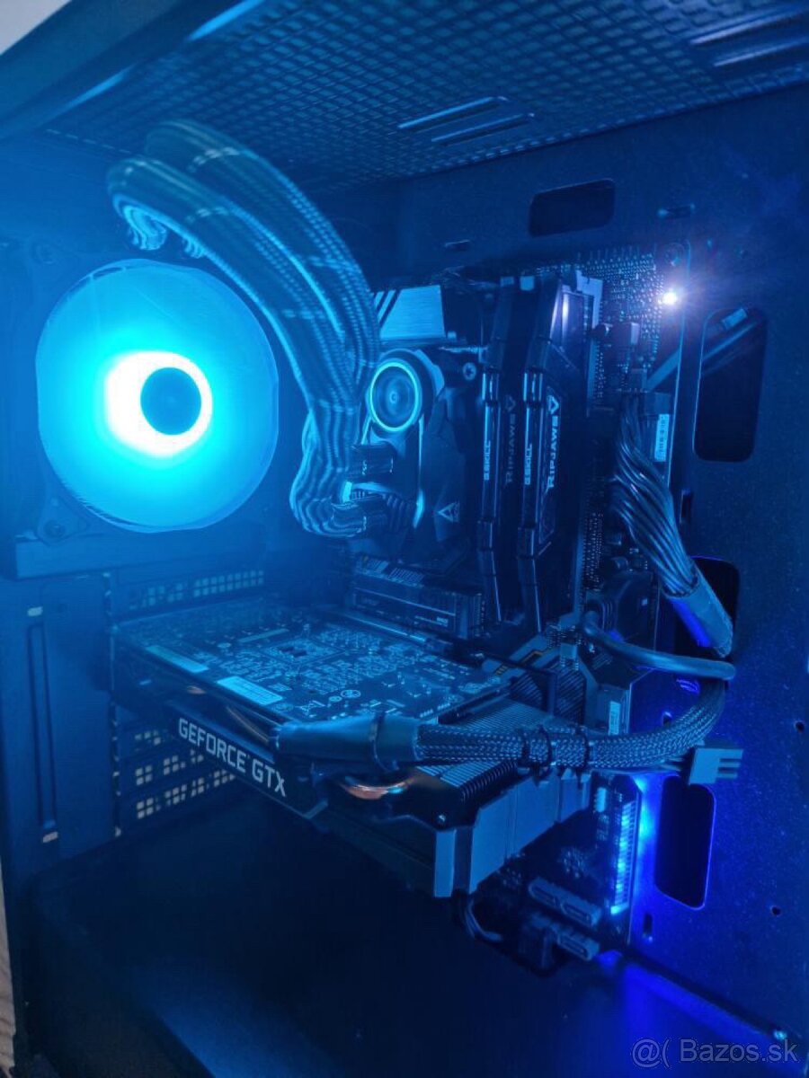 Predám herný PC + komplet príslušenstvo - 4