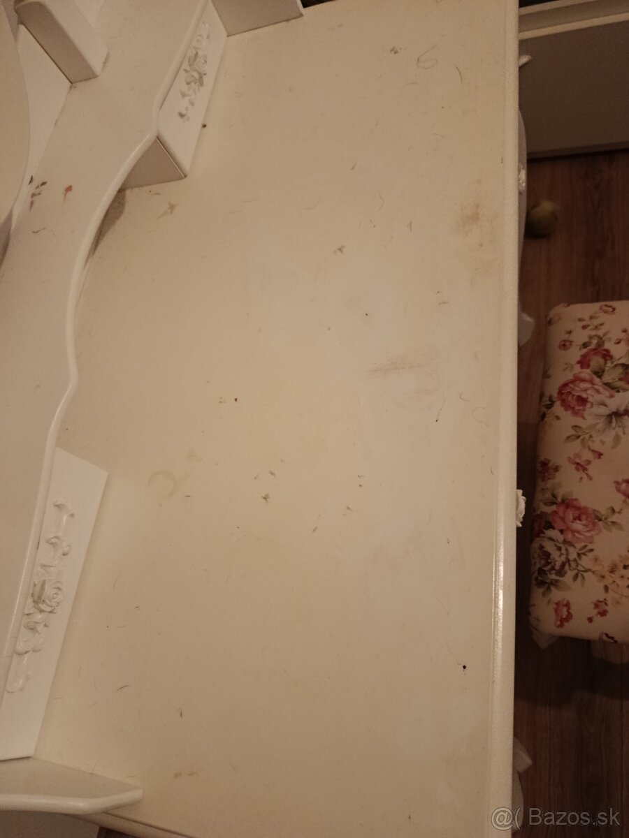 Toaletny stolik so stolickou - 4