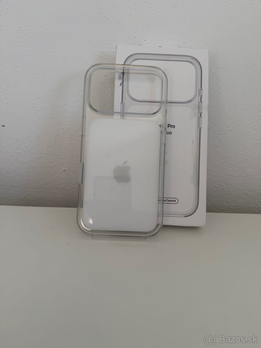 iPhone 17 Pro - kryty Apple a Pitaka - 4