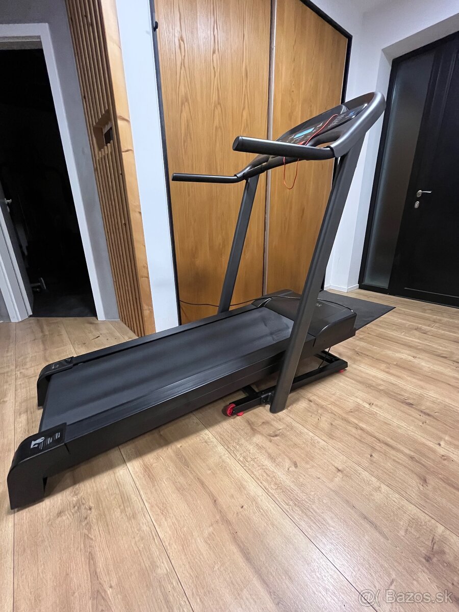Bežecký pás s elektrickým sklonom - 4