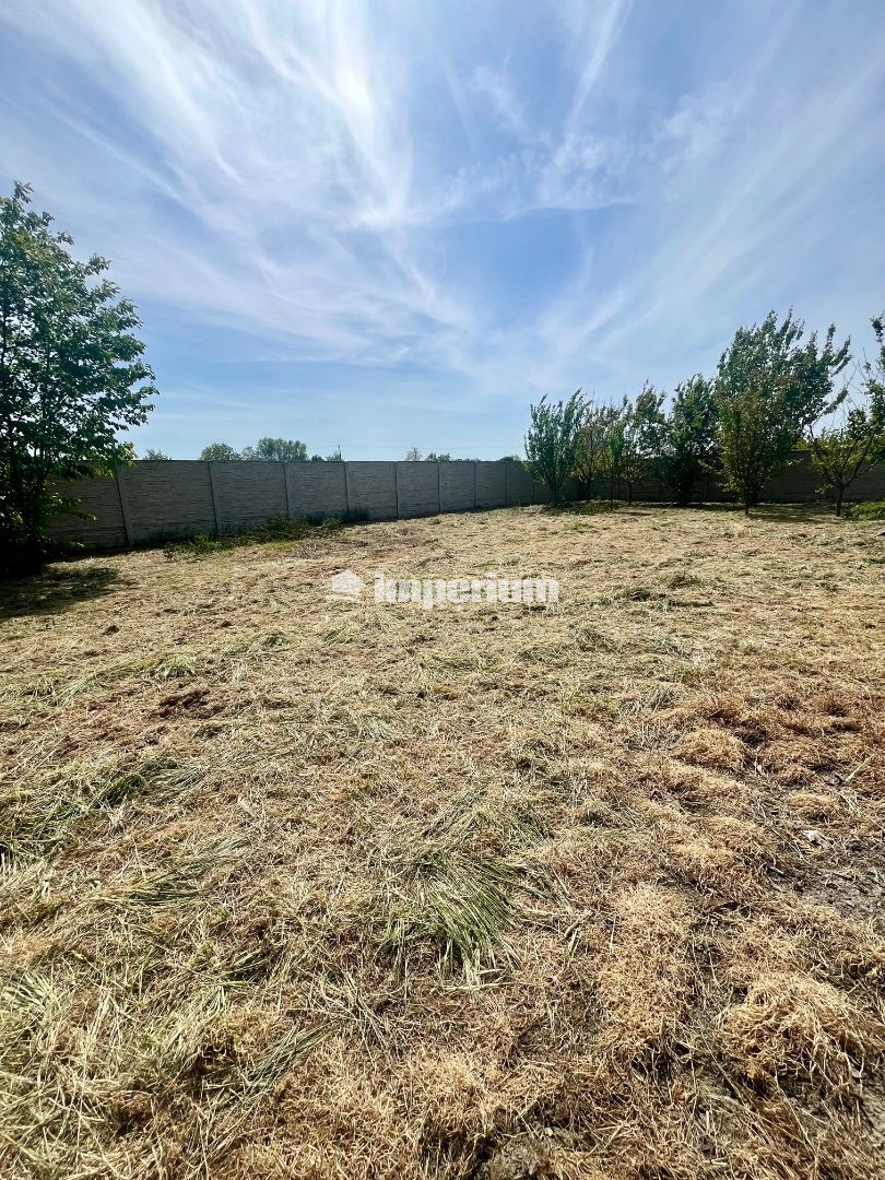 Pekný slnečný stavebný pozemok 750m2 na predaj - Gabčíkovo. - 4